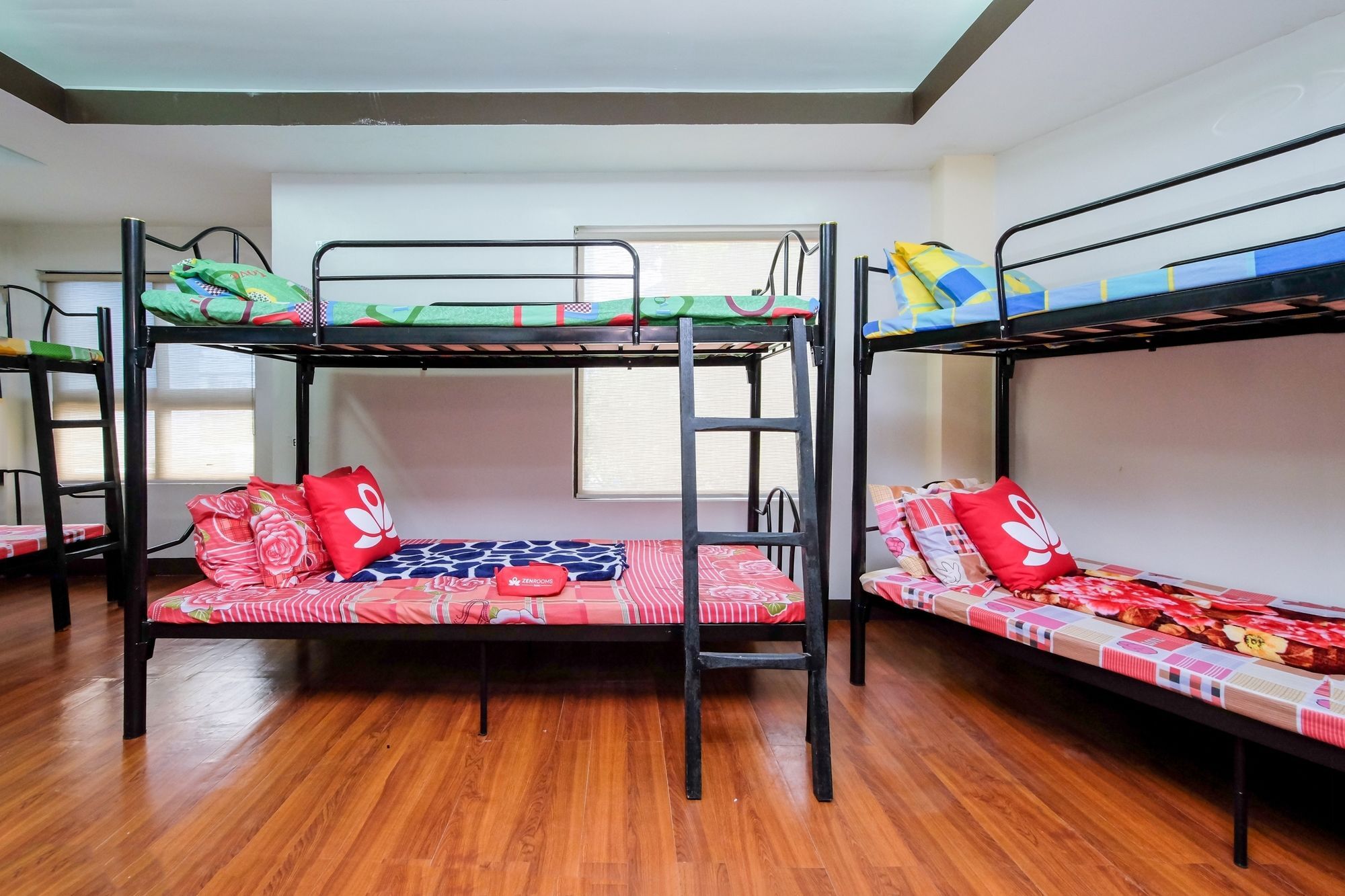Zen Hostel Quirino Ave. Malate Manila Exterior photo