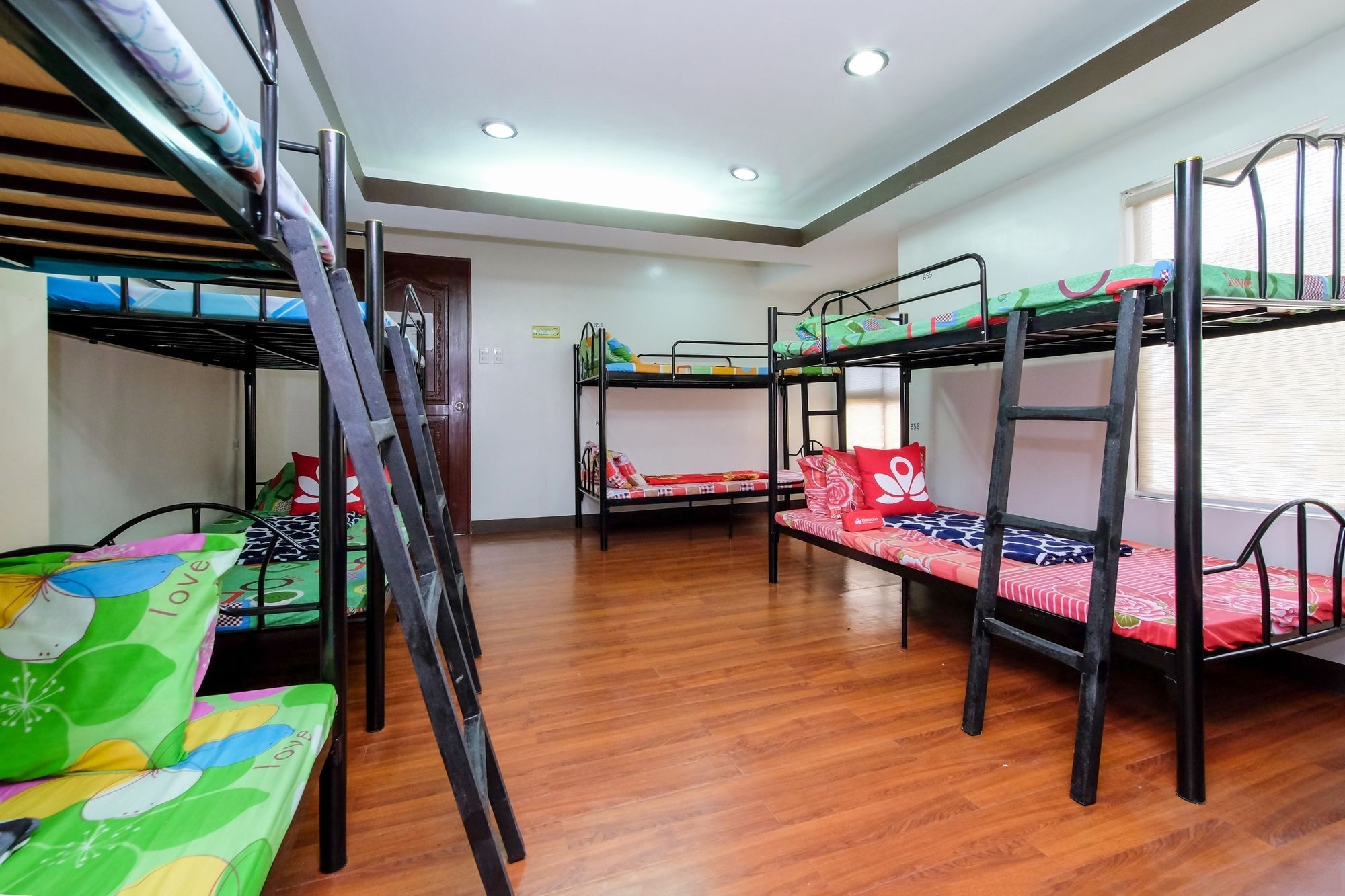 Zen Hostel Quirino Ave. Malate Manila Exterior photo